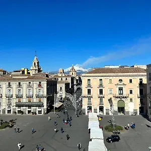 https://appartamento-al-duomo-catania.taorminaitalyhotels.com