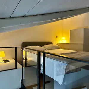 https://ninetti-guest-house-appartamento-centro-storico.taorminaitalyhotels.com